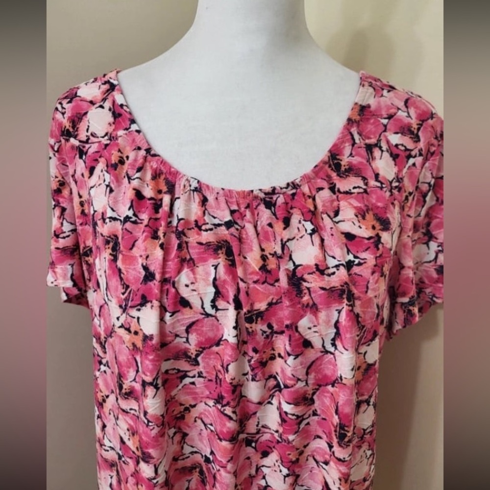 Women’s short sleeve  blouse